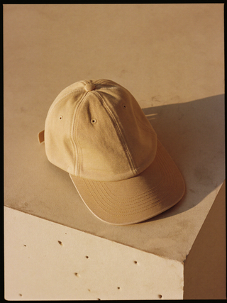 Sand — Laid flat